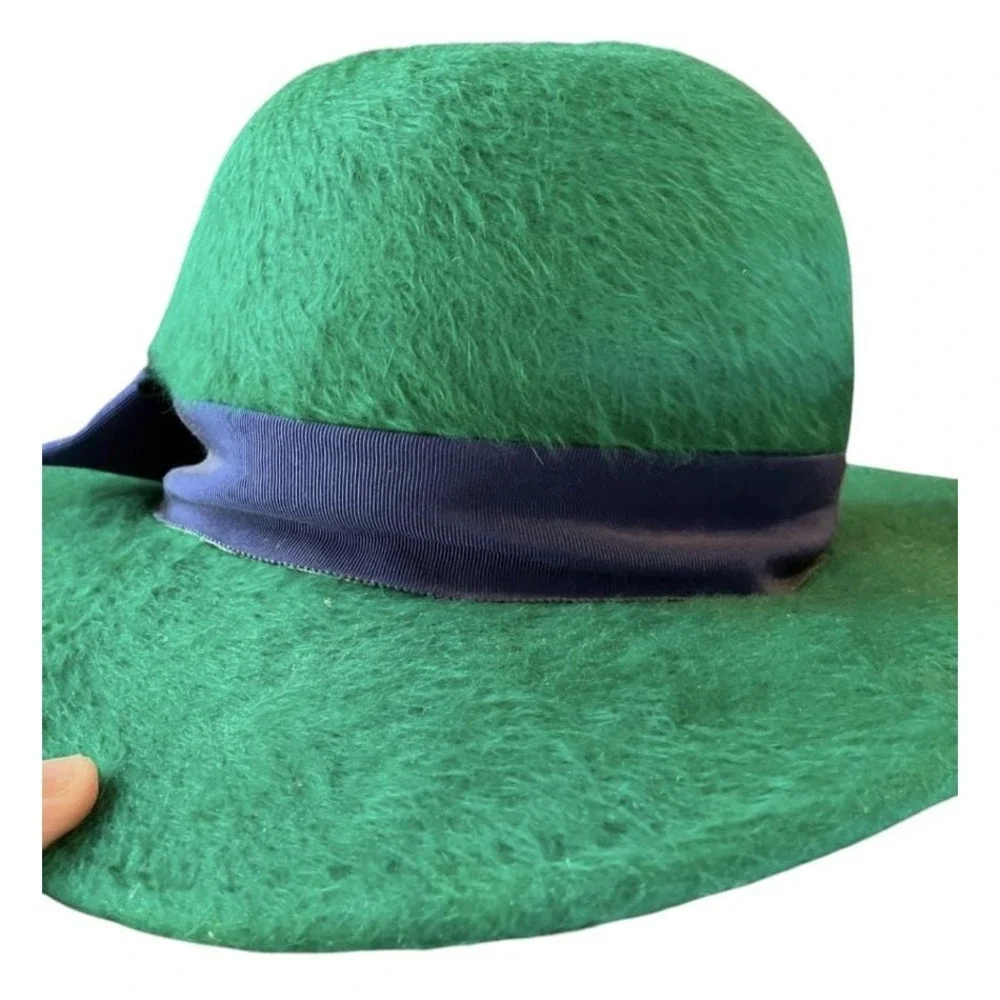 True Vintage MR. JOHN JR. Wide Brim Hat Green Faux Fur NAVY RIBBON BAND Cloche